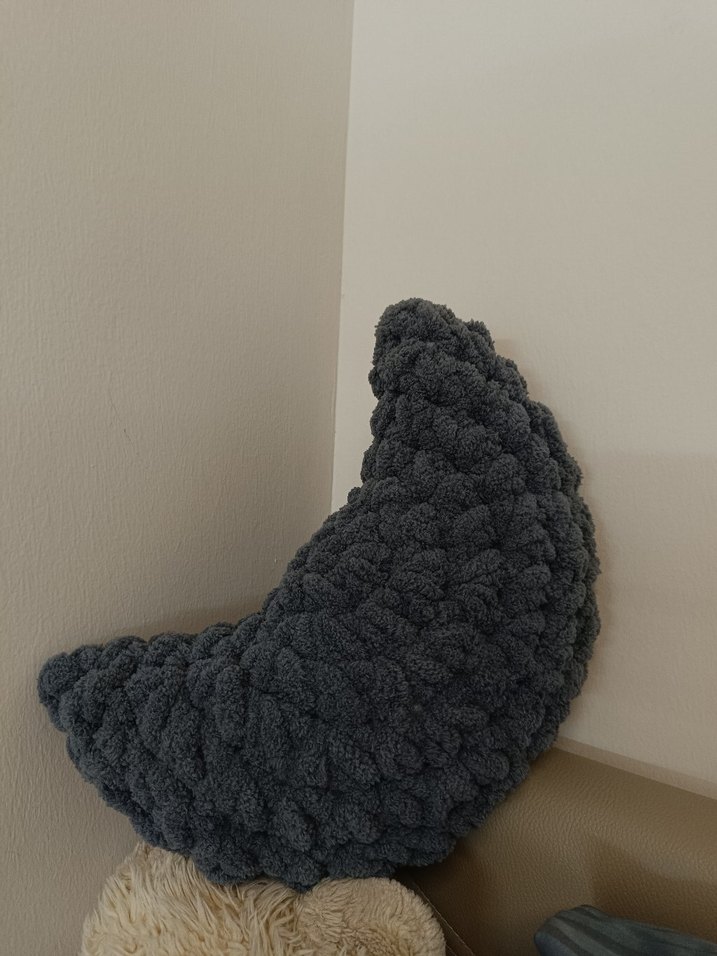 ay şeklinde puffy yastık - Görsel 2