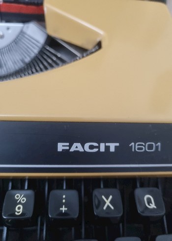 FACIT 1601 Sarı Daktilo - Görsel 3
