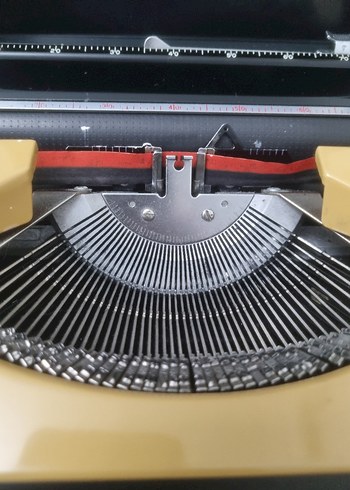 FACIT 1601 Sarı Daktilo - Görsel 2