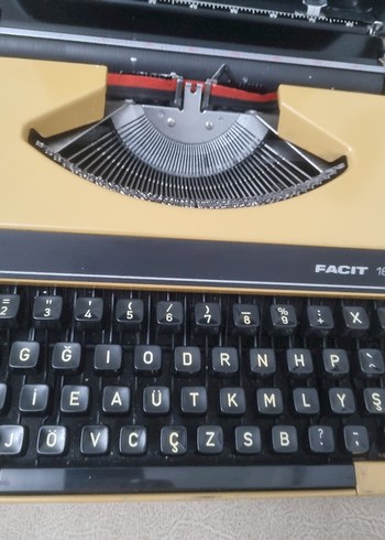 FACIT 1601 Sarı Daktilo - Görsel 4