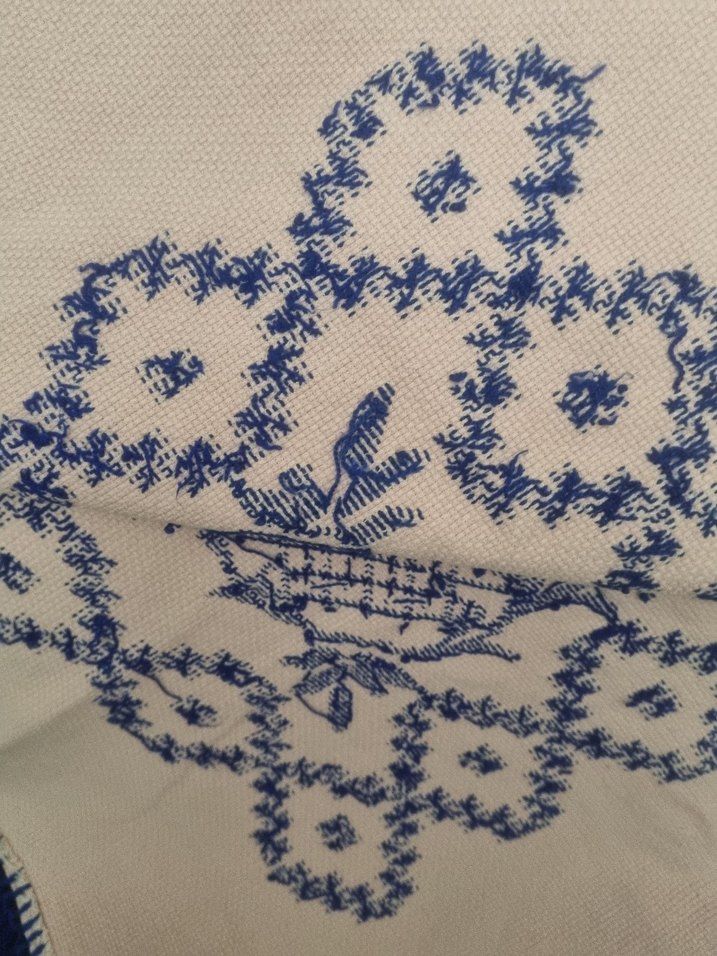 Pembe Nakışlı Püsküllü Masa Örtüsü - Görsel 5