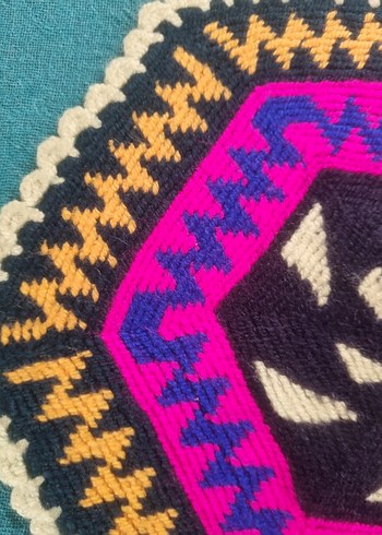 Renkli Desenli Altıgen Elişi Örtü - Görsel 2