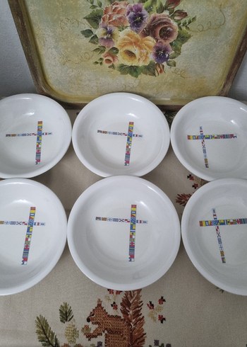 Monte Carlo Beyaz renkli desenli melamin tabak seti - Görsel 3