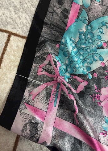 ÇİÇEK DESENLİ EŞARP - Görsel 4