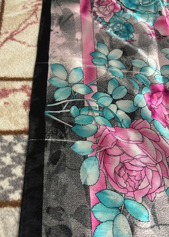 ÇİÇEK DESENLİ EŞARP - Görsel 3