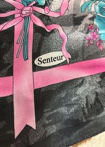 ÇİÇEK DESENLİ EŞARP - Görsel 2