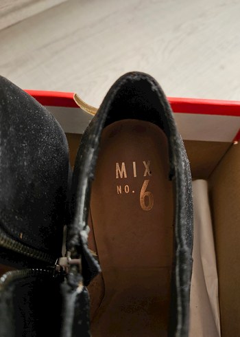 Siyah Süet Topuklu Kadın Bot - Görsel 4