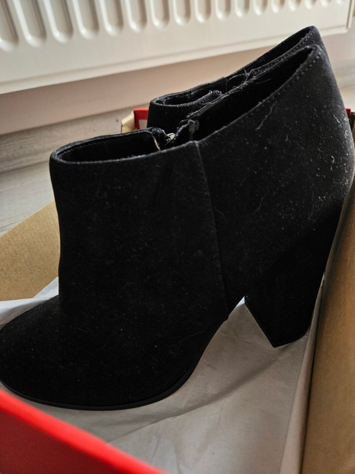 Siyah Süet Topuklu Kadın Bot - Görsel 2