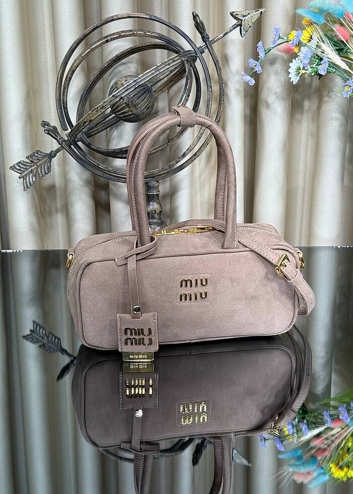 MİU MİU KADIN ÇANTA - Görsel 3
