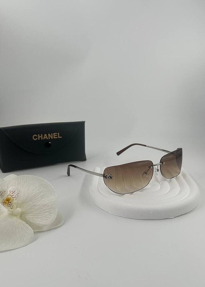 CHANEL SWAROVSKİ TAŞLI KADIN GÜNEŞ GÖZLÜĞÜ - Görsel 2