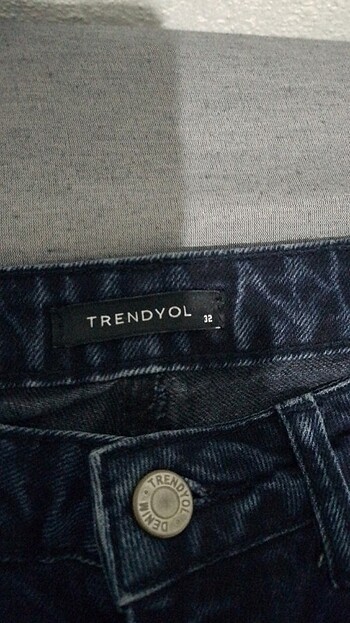 Trendyol & Milla Dar paça pantolon 