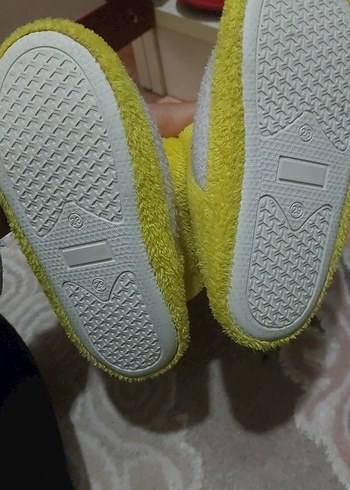 Nakışlı Sarı Kız Çocuk Ev Terliği - Görsel 2