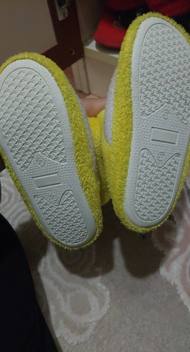 Nakışlı Sarı Kız Çocuk Ev Terliği - Görsel 2