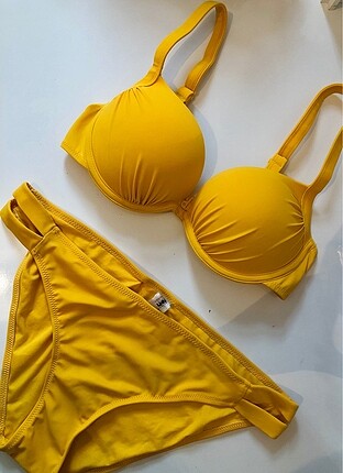 Sari bikini takimi