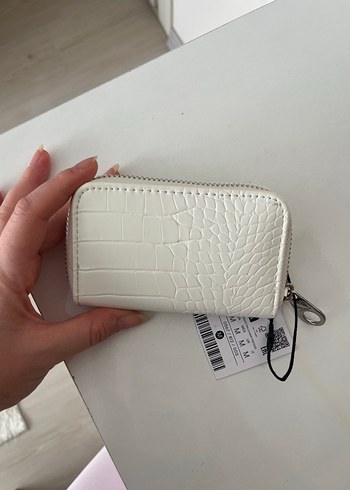Stradivarius Beyaz Deri Yılan Desenli Fermuarlı Kadın Cüzdanı