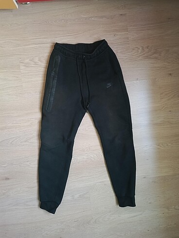 Nike Tech Fleece XS Siyah Eşofman