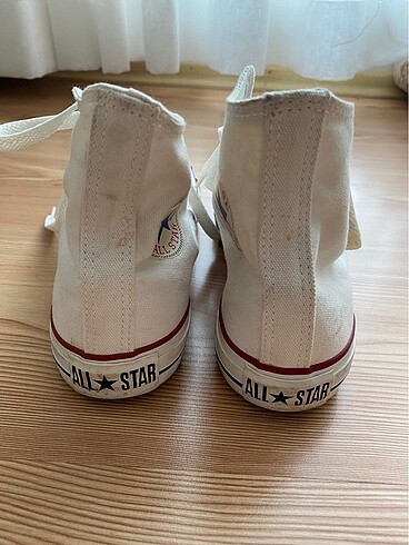 37,5 Beden Converse Beyaz Klasik Ayakkabı