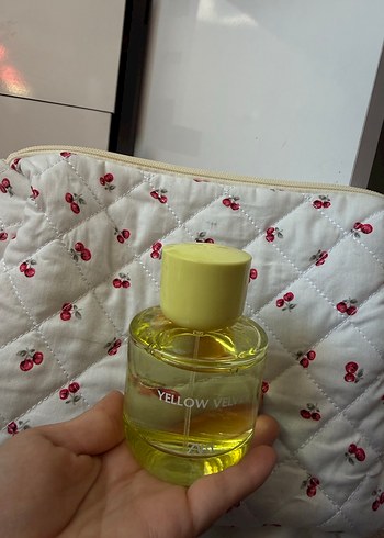 Zara Zara Yellow Velvet Kadın Parfümü 90ml