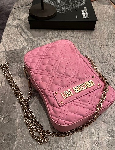 Orijinal Pembe Moschino Zincirli Çanta