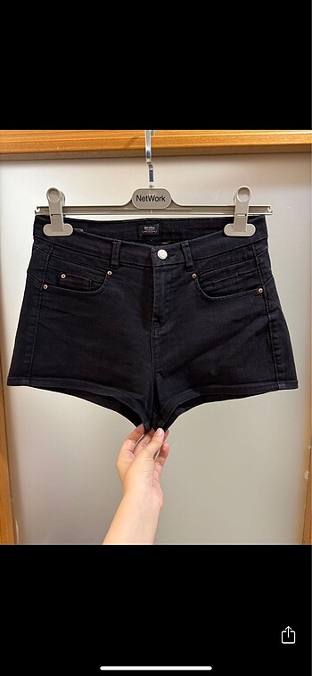 m Beden siyah Renk BERSHKA Siyah Jean Kot Şort