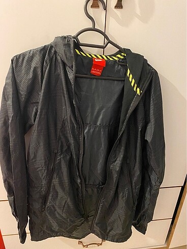Nike rüzgarlık