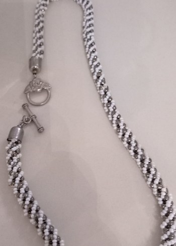 Gri Yılan Desenli Zincir Detaylı Kadın El Zinciri - Görsel 2