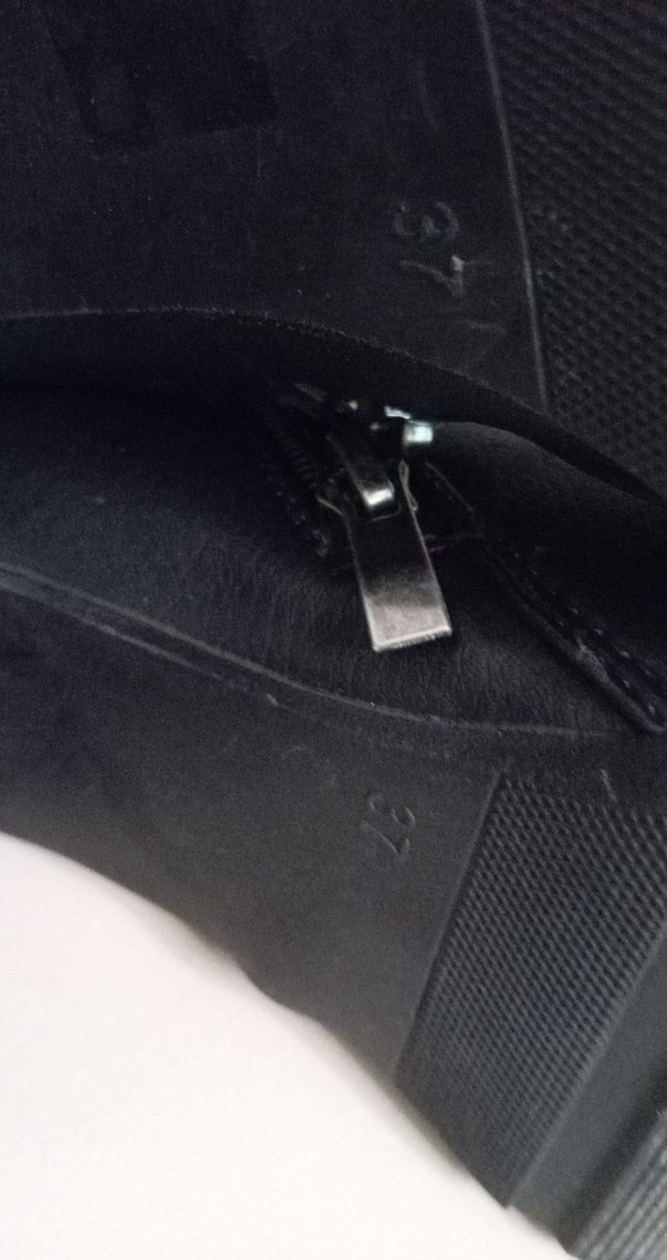 Siyah Deri Tüylü Dolgu Topuklu Bot - Görsel 4