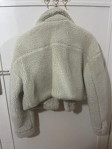 m Beden Pull and bear peluş mont