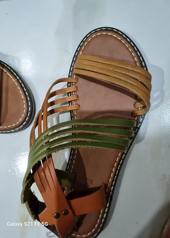 Derimod Çok Renkli Deri Kadın Dolgu Topuklu Sandalet