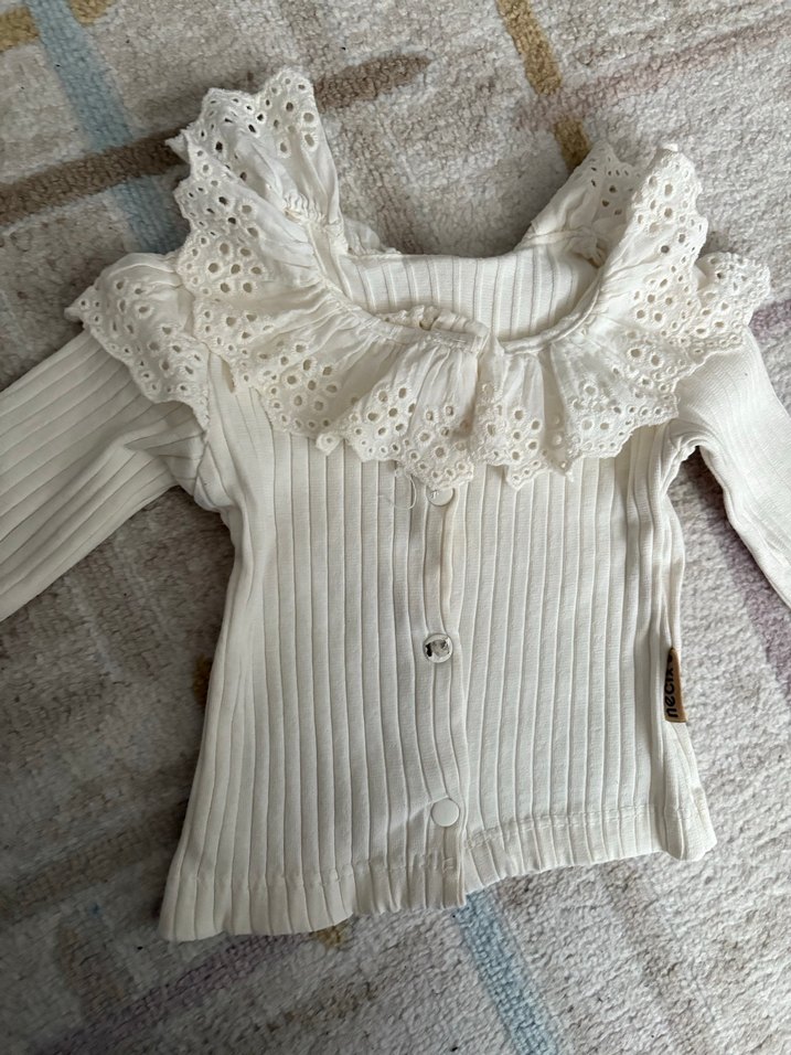 Dantel Detaylı Necix Marka Ekru Bebek Kız Takımı - Görsel 2