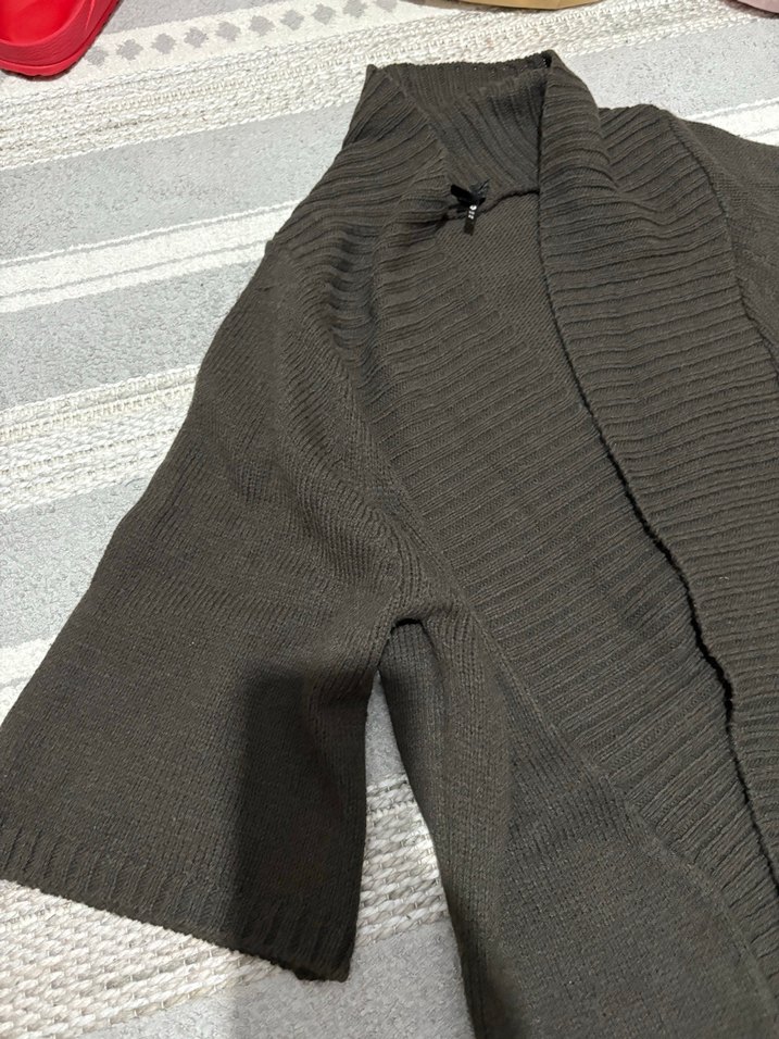 Gri V Yaka Triko Kadın Hırka - Görsel 2