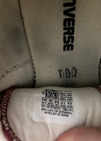 38 Beden bordo Renk kırmızı converse ayakkabı