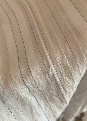 Beyaz Uzun Kollu Pliseli Keten Gömlek - Görsel 4