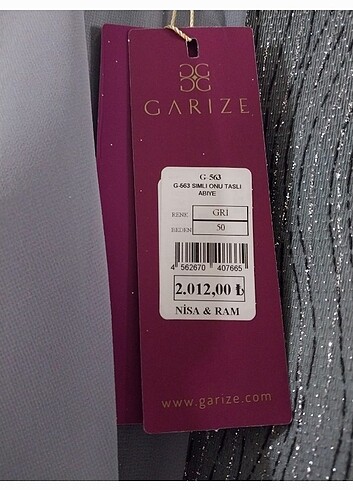 Diğer Abiye tesettür elbise etiketi üzerinde