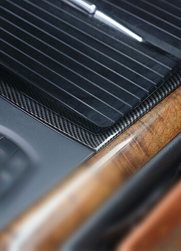 BMW X5 Su Bardağı Tutucu çevresi karbon fiber kaplama - Görsel 7