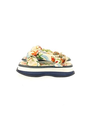 Vintage Love Sandalet %70 İndirimli.