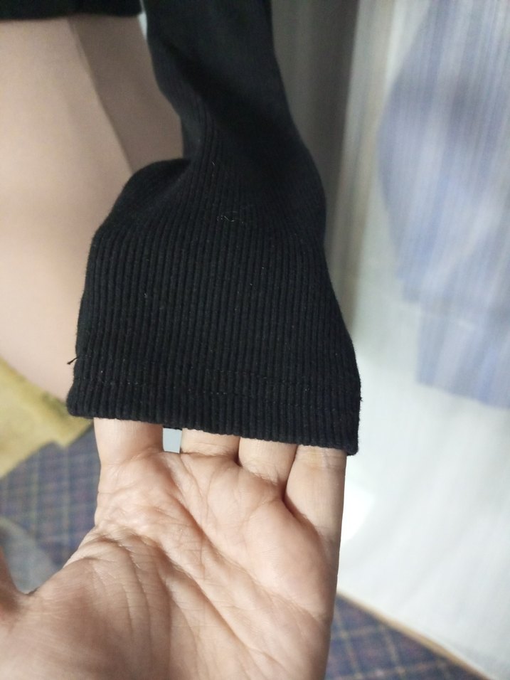 Siyah Yüksek Yakalı Kadın Triko - Görsel 5