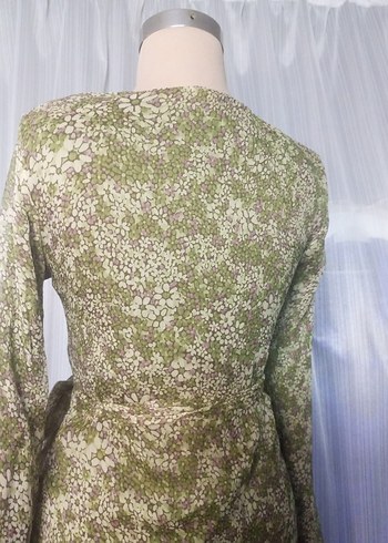 Yeşil Çiçek Desenli  Kuşaklı  Bluz - Görsel 8