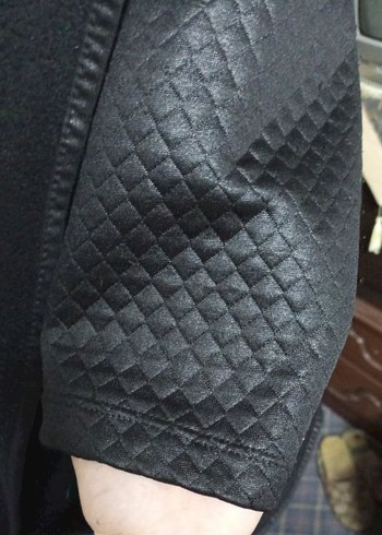 Siyah Kolları Detaylı Ceket - Görsel 5