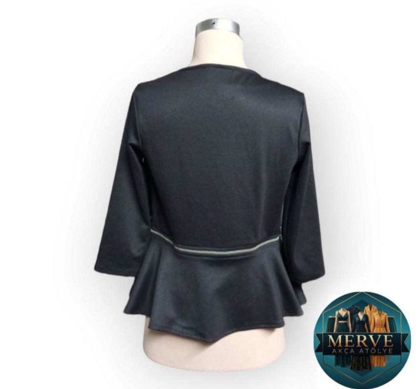 Siyah Kemerli Kısa Kadın Blazer Ceket - Görsel 4