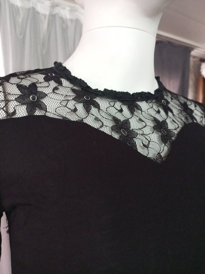 Siyah Dantel Detaylı Straplez Kadın Bluz - Görsel 4