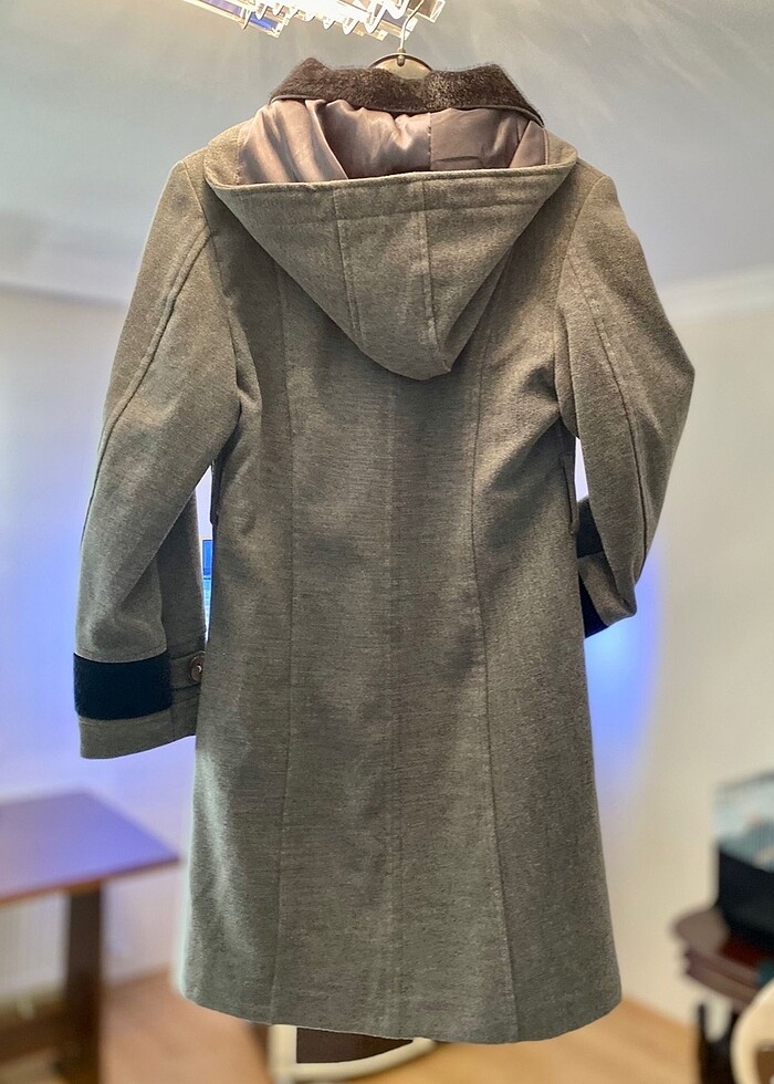 Kız çocuk Kaşe Kaban 12-13 Yaş (Sıfır Ürün) - Görsel 2