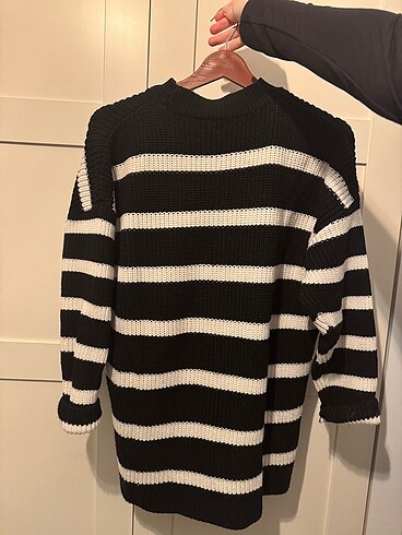 Diğer Siyah-Beyaz Çizgili Oversize Triko Kazak