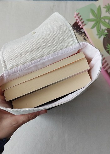 Pastel Renkli Çiçek Desenli Kitap Kılıfı - Görsel 2