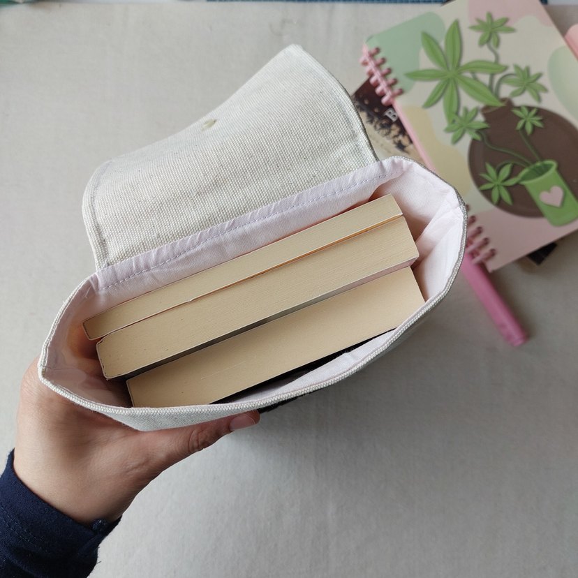 Pastel Renkli Çiçek Desenli Kitap Kılıfı - Görsel 2