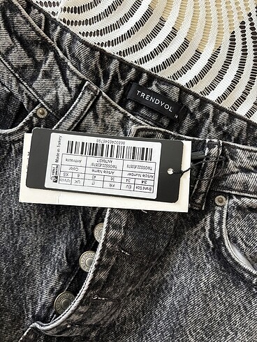 Mom Jean