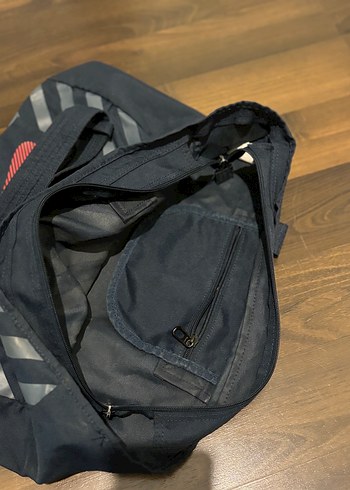 Nike Lacivert Çizgili Spor Çantası - Görsel 4