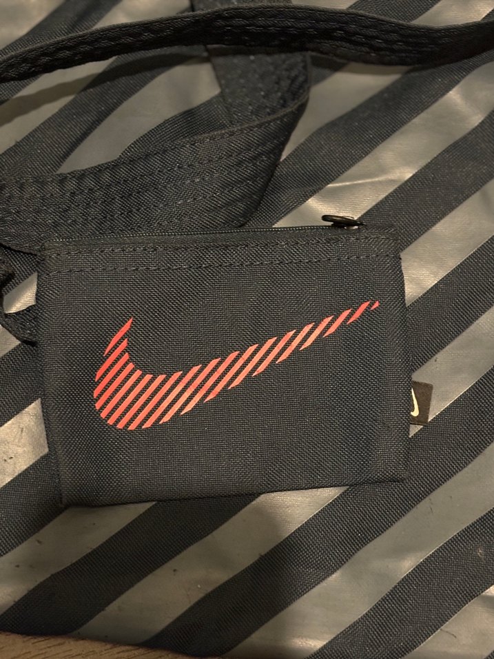 Nike Lacivert Çizgili Spor Çantası - Görsel 3