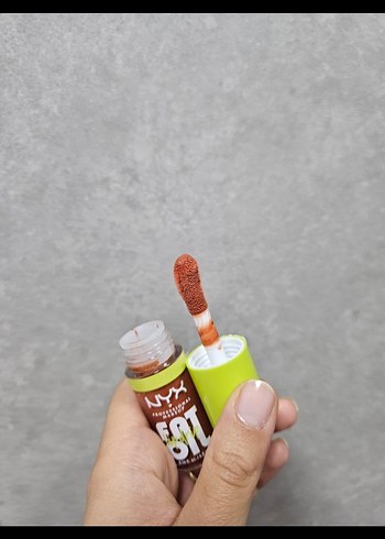 NYX Parlak renkli Dudak Parlatıcısı fat oil scrollin - Görsel 7