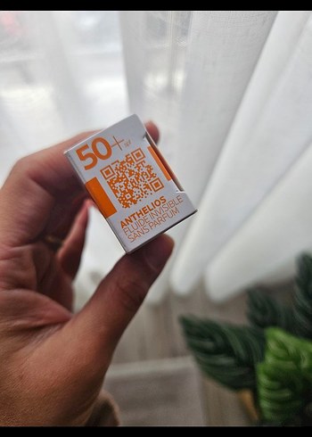 La Roche-Posay Anthelios UVmune 400 SPF 50+ Güneş Kremi - Görsel 5